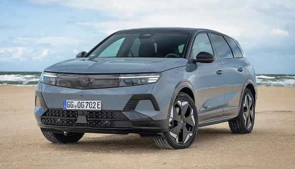 Grandland Electric AWD